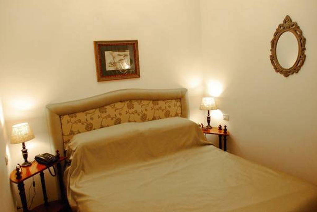 בוקרשט Grand Boutique Hotel מראה חיצוני תמונה