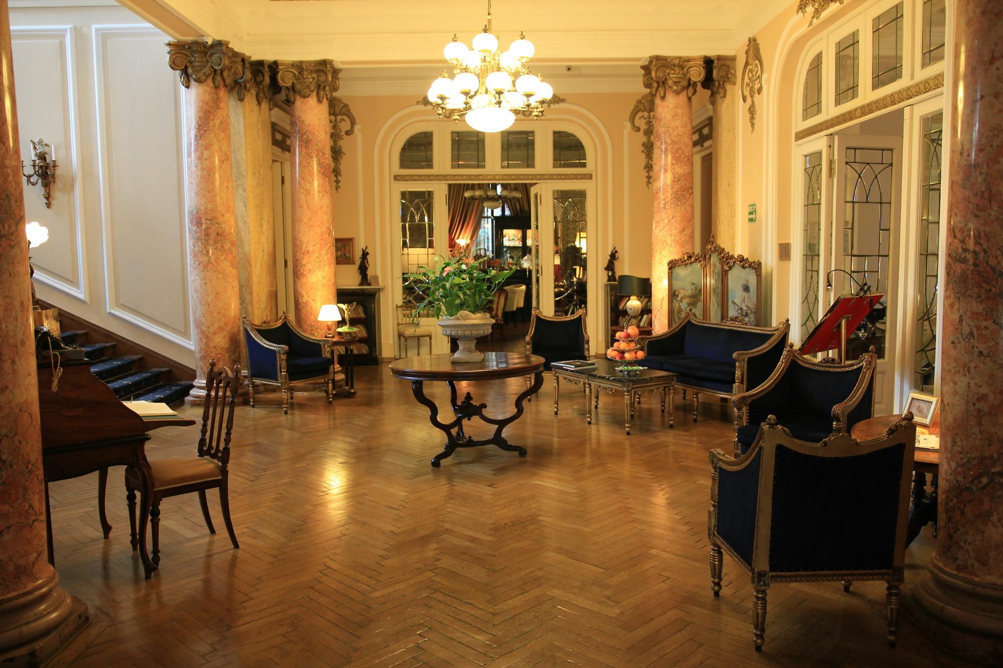 בוקרשט Grand Boutique Hotel מראה חיצוני תמונה